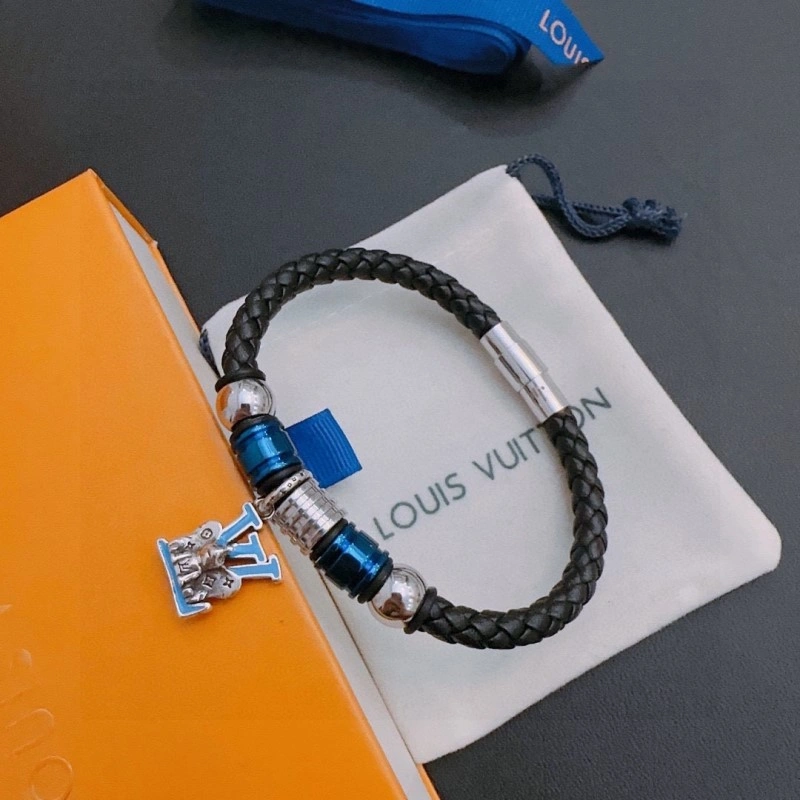 RelaxedFit Louis Vuitton Bracelets 248674