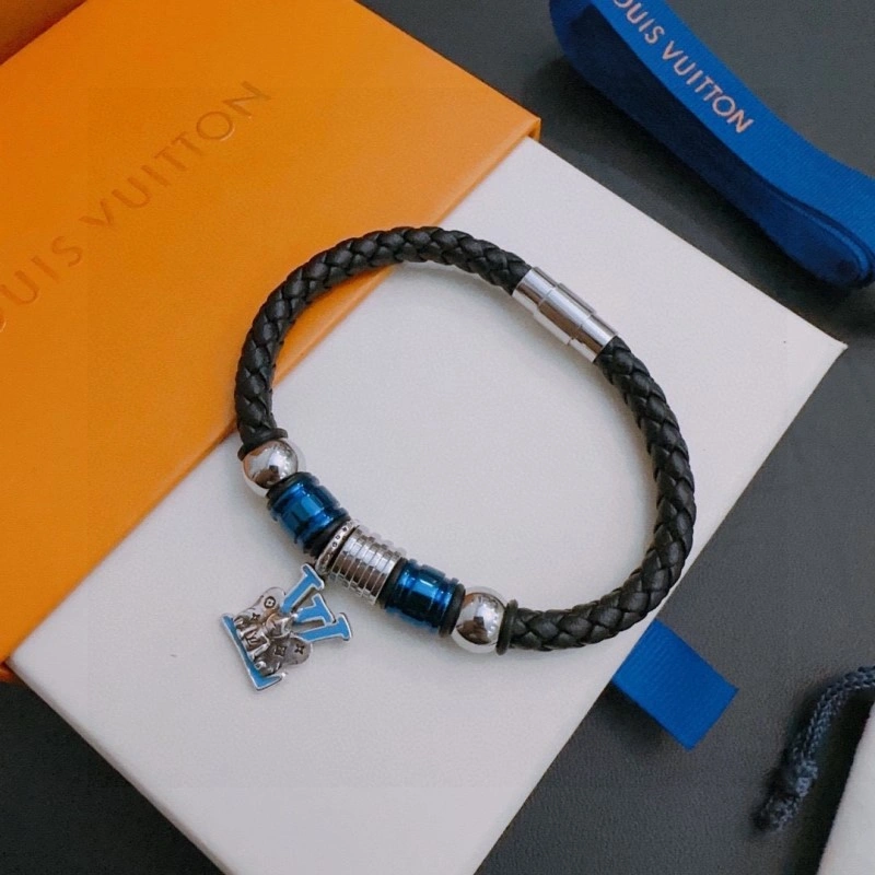 RelaxedFit Louis Vuitton Bracelets 248674