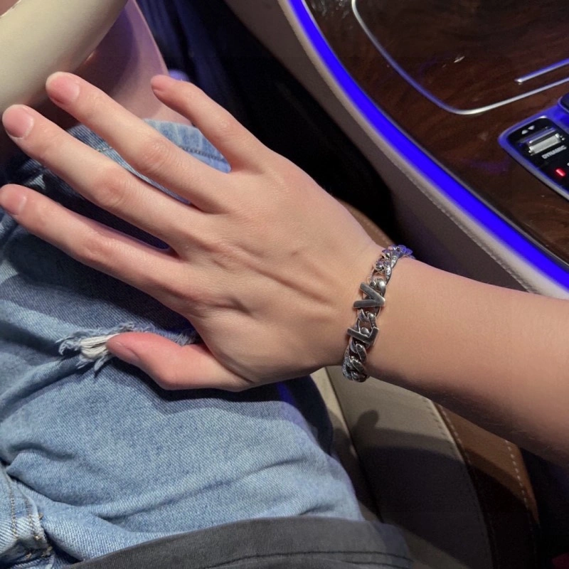 Louis Vuitton Bracelets Affordable 248658