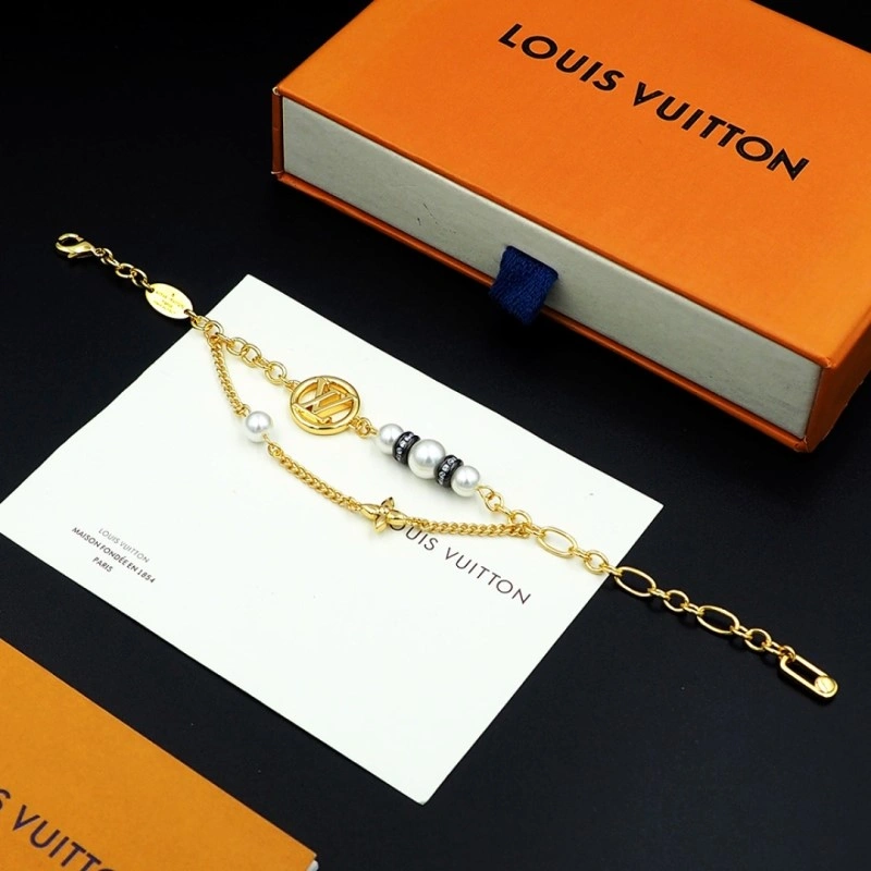 Premium Louis Vuitton Bracelets 248652