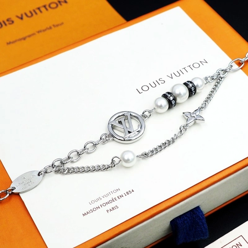 Louis Vuitton Bracelets Lightweight 248657