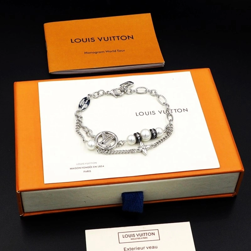 Louis Vuitton Bracelets Lightweight 248657