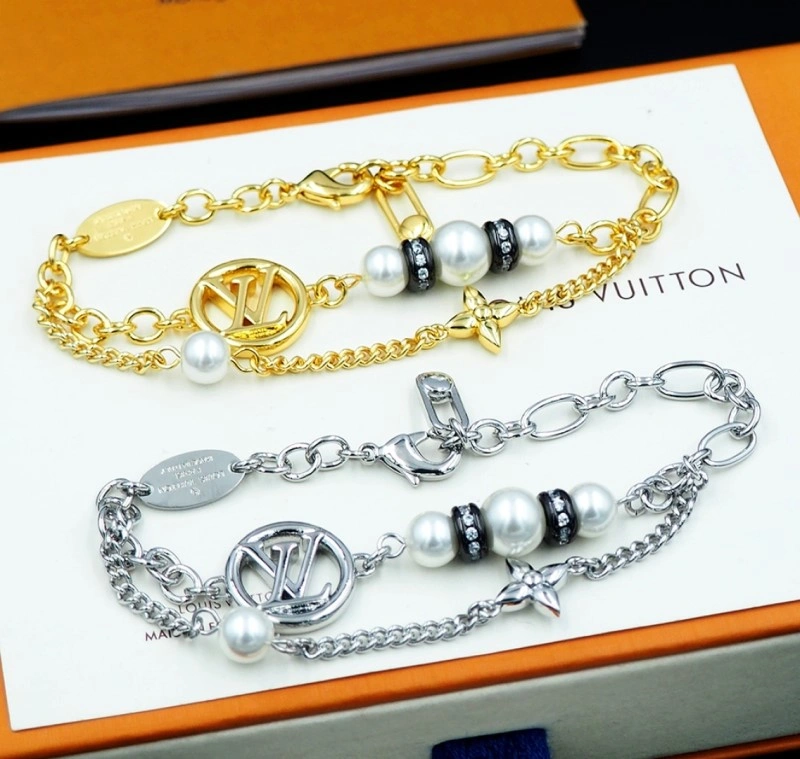 Louis Vuitton Bracelets Lightweight 248657