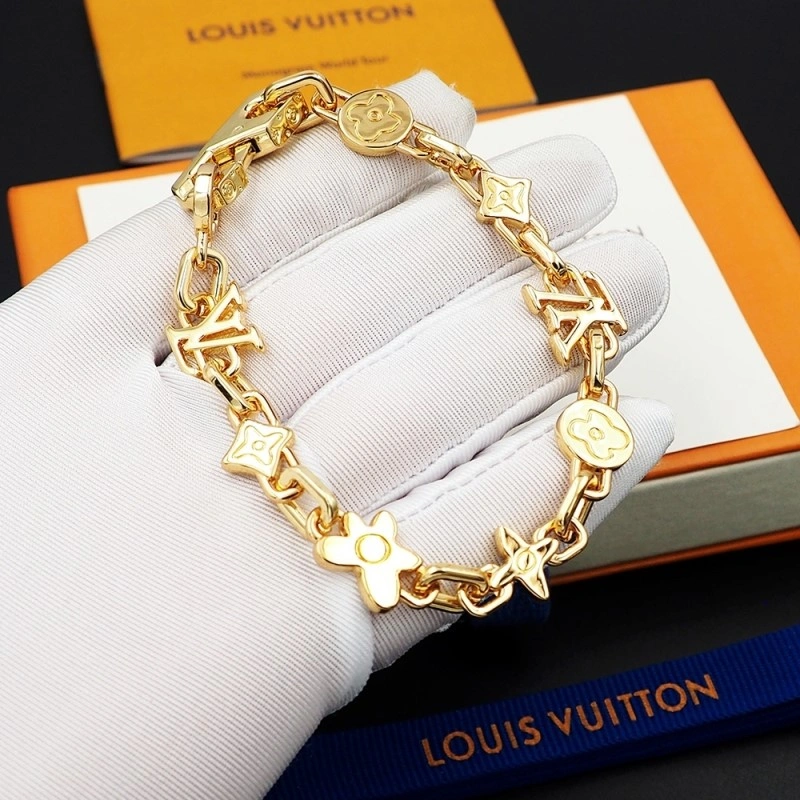 MoistureWicking Louis Vuitton Bracelets 248365
