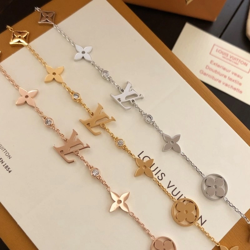 UrbanChic Louis Vuitton Bracelets 248368