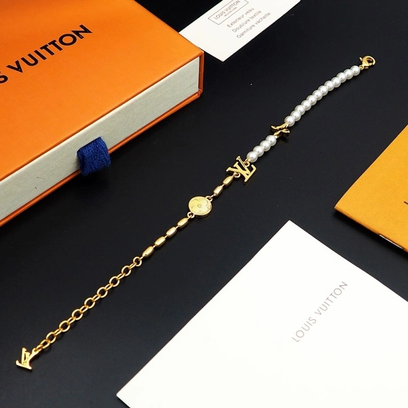 ComfortFit Louis Vuitton Bracelets 248369