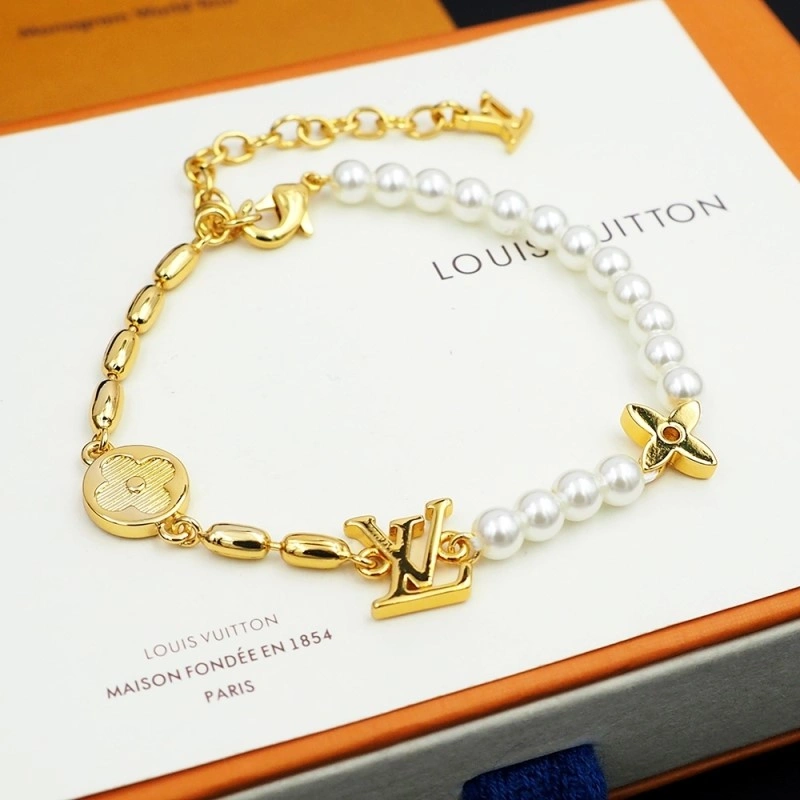 ComfortFit Louis Vuitton Bracelets 248369