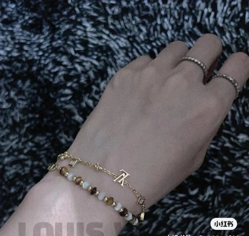 EasyMatch Louis Vuitton Bracelets 248374