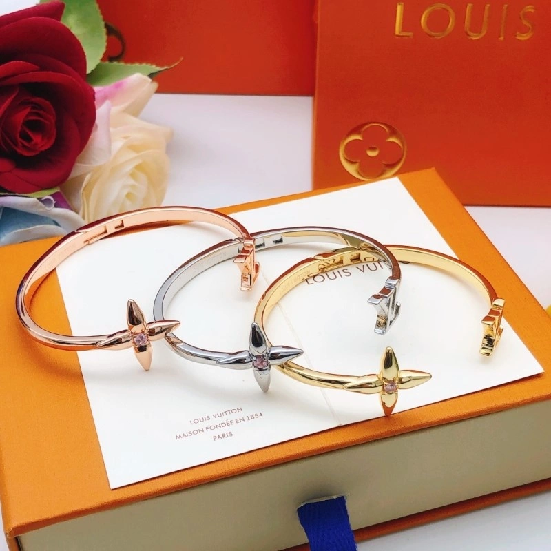 Sporty Louis Vuitton Bracelets 248362