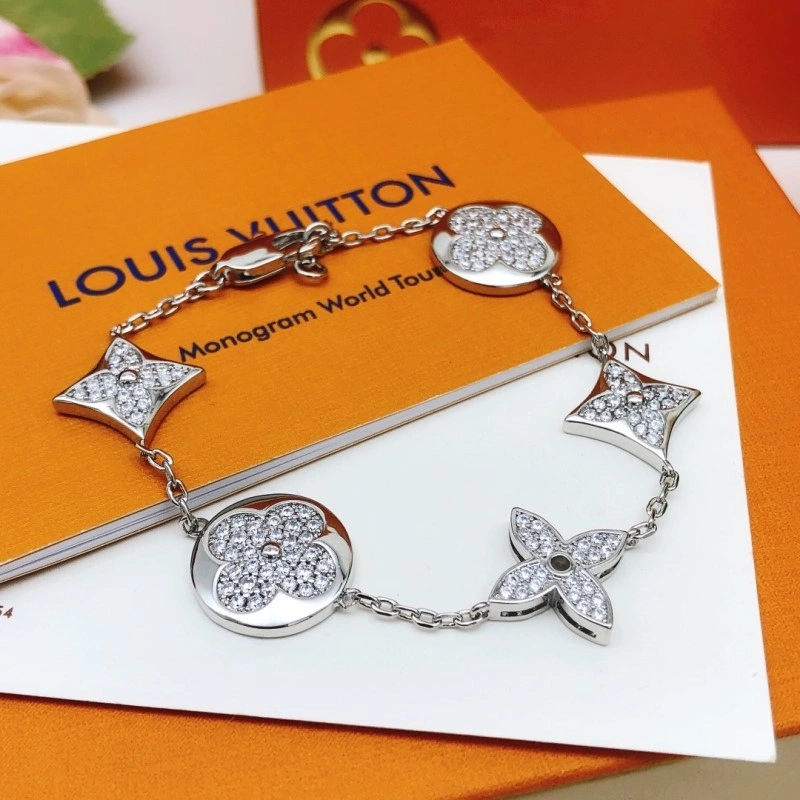 Attractive Louis Vuitton Bracelets 248352