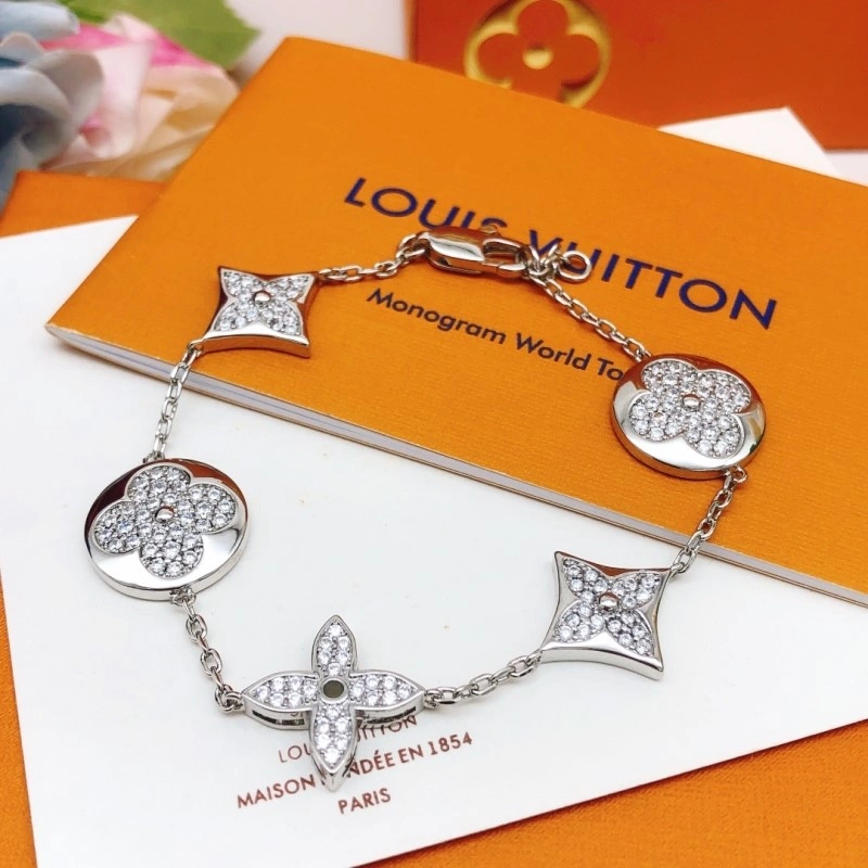 Attractive Louis Vuitton Bracelets 248352