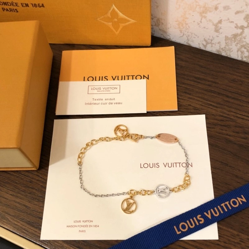 MoistureWicking Louis Vuitton Bracelets 248353