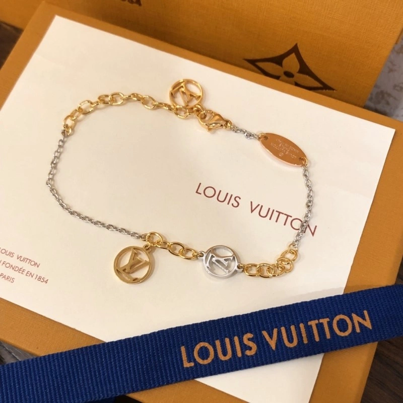 MoistureWicking Louis Vuitton Bracelets 248353