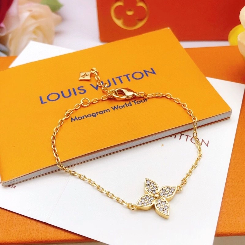 Louis Vuitton Bracelets Attractive 248340