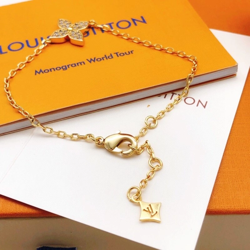 Louis Vuitton Bracelets Attractive 248340