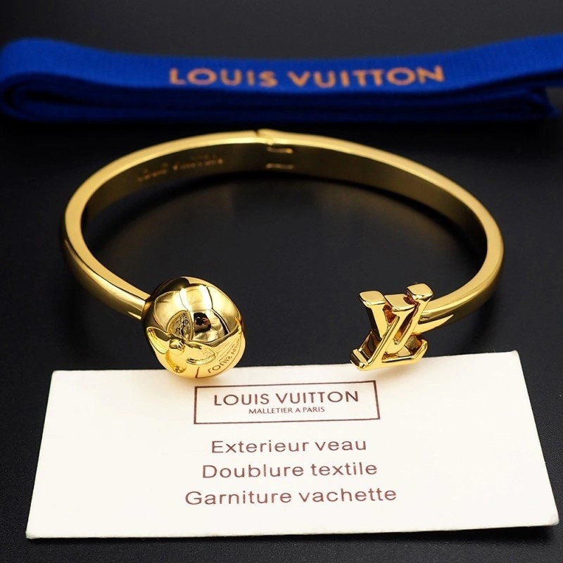 Louis Vuitton Bracelets FashionForward 248327