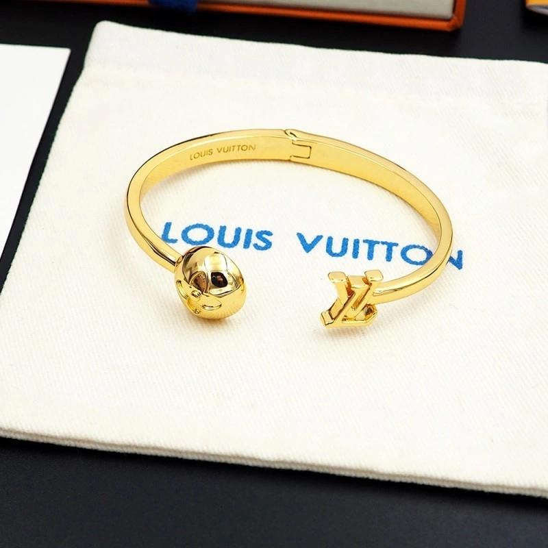 Louis Vuitton Bracelets FashionForward 248327