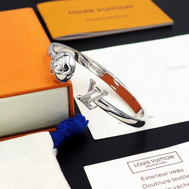 Functional Louis Vuitton Bracelets 248335