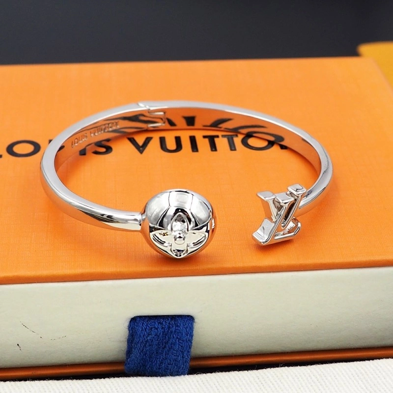Functional Louis Vuitton Bracelets 248335