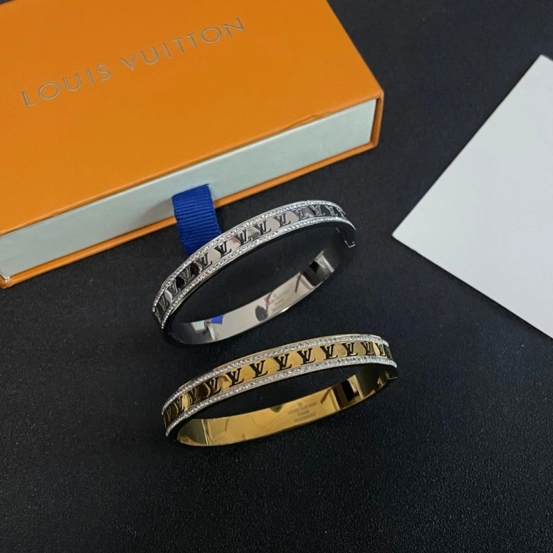 Louis Vuitton Bracelets FashionForward 248333
