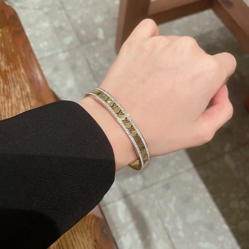 Louis Vuitton Bracelets FashionForward 248333