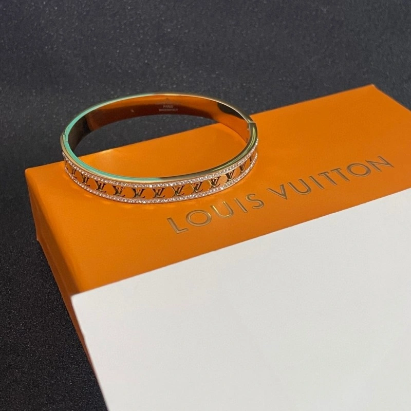Louis Vuitton Bracelets FashionForward 248333