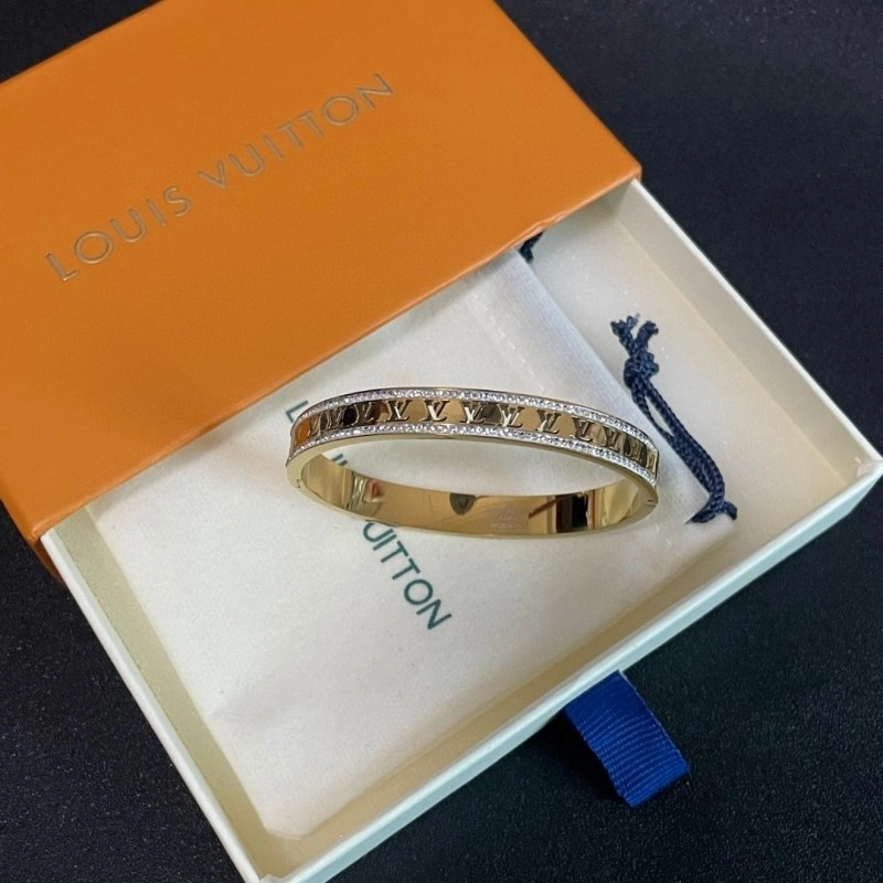 Louis Vuitton Bracelets FashionForward 248333