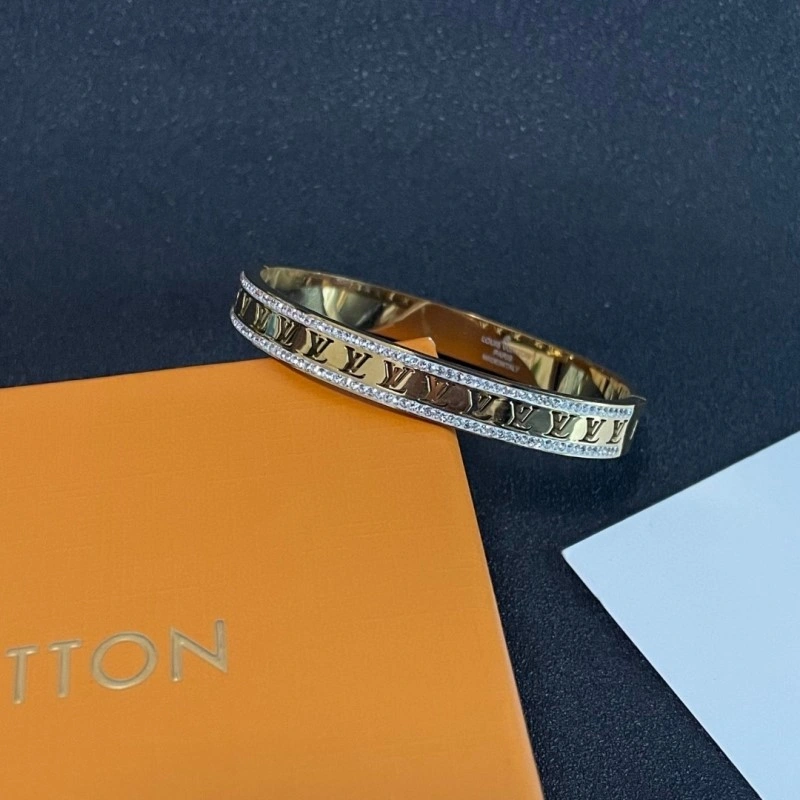 Louis Vuitton Bracelets FashionForward 248333
