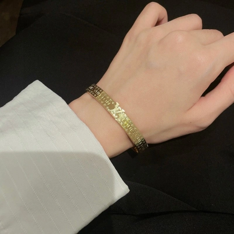 Louis Vuitton Bracelets Unique 248331