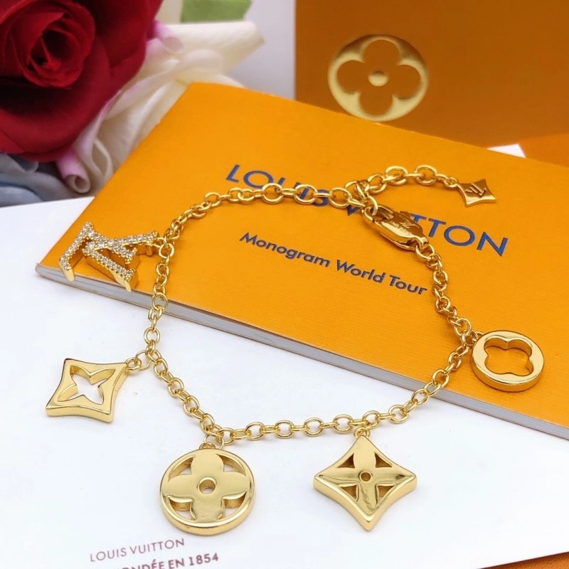 MoistureWicking Louis Vuitton Bracelets 248320