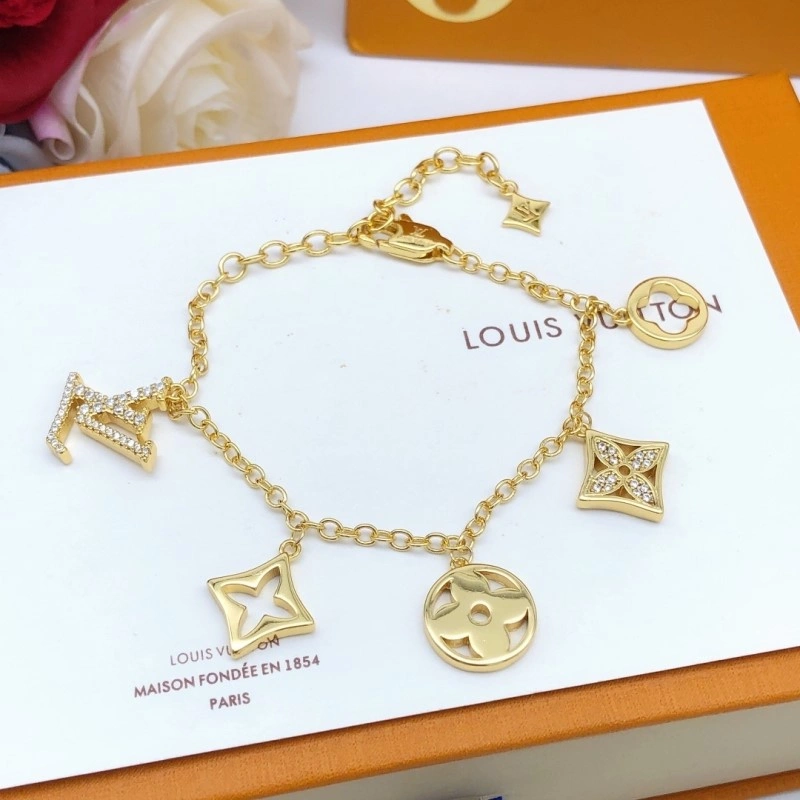 MoistureWicking Louis Vuitton Bracelets 248320