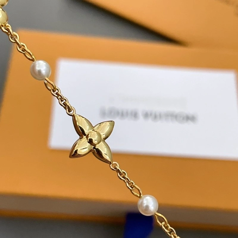 Stylish Louis Vuitton Bracelets 248310