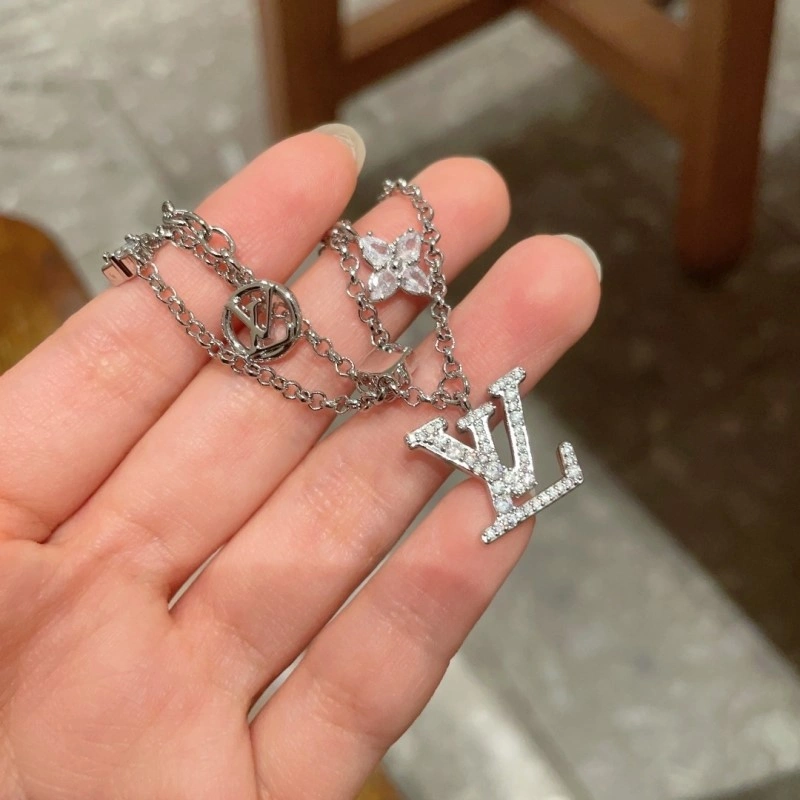 Louis Vuitton Bracelets Supportive 248325
