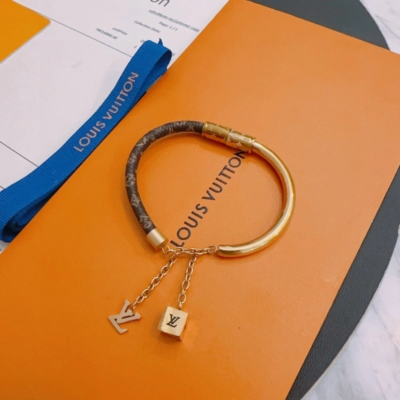 Durable Louis Vuitton Bracelets 248316