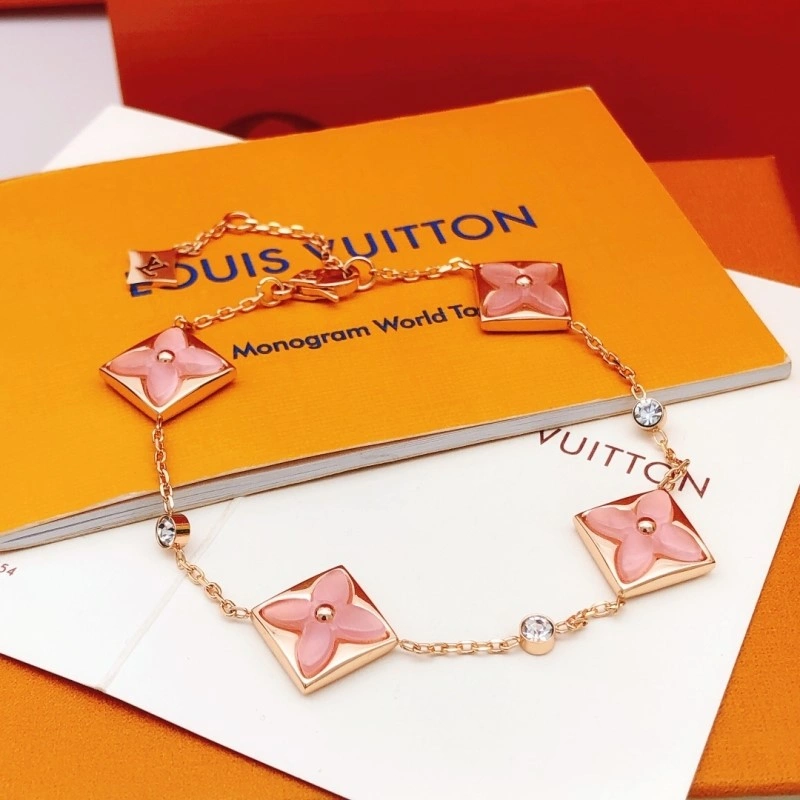 MoistureWicking Louis Vuitton Bracelets 248306