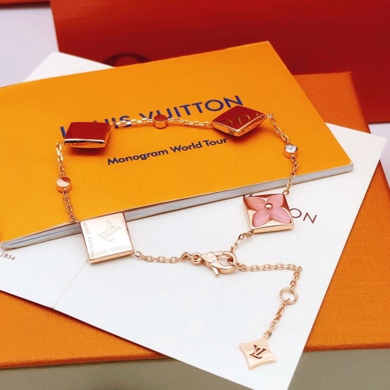 MoistureWicking Louis Vuitton Bracelets 248306