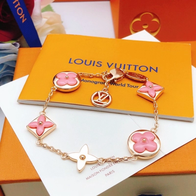 Attractive Louis Vuitton Bracelets 248301