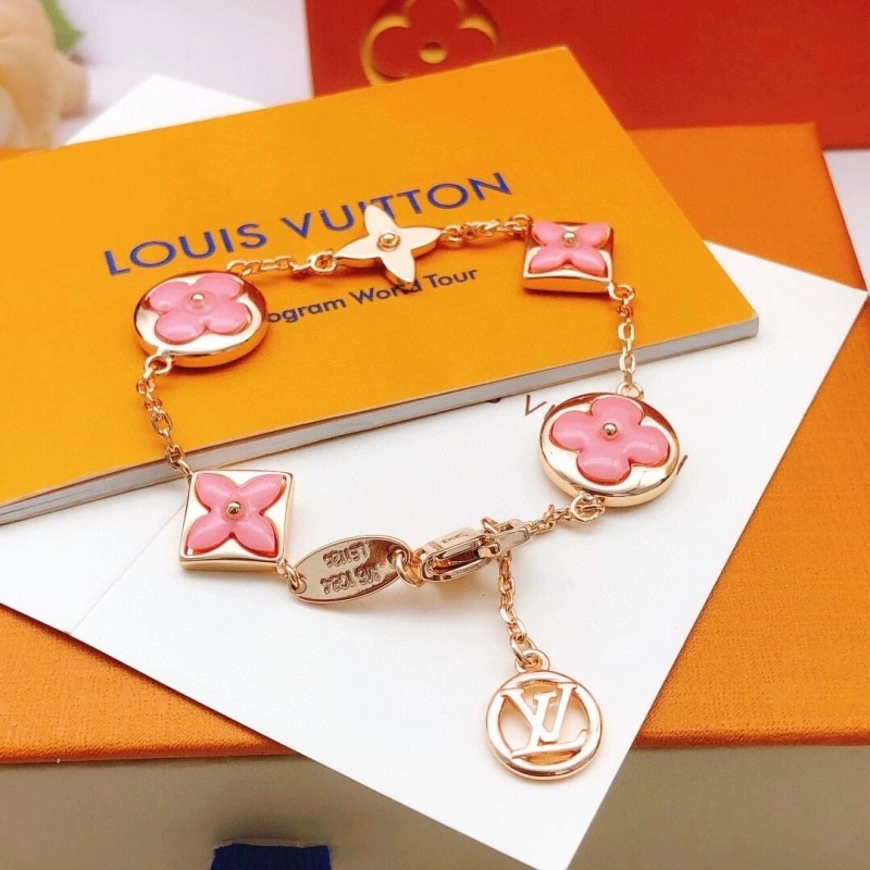 Attractive Louis Vuitton Bracelets 248301