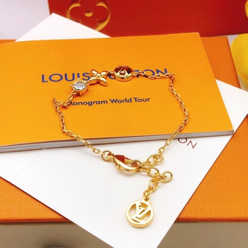 Cozy Louis Vuitton Bracelets 248282