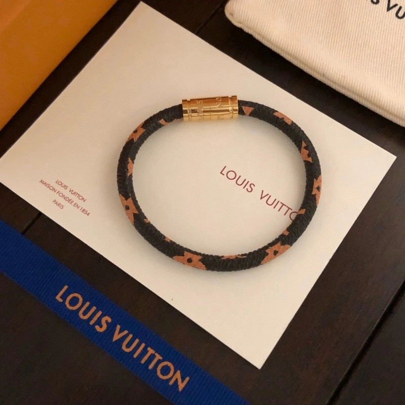StreetReady Louis Vuitton Bracelets 248276