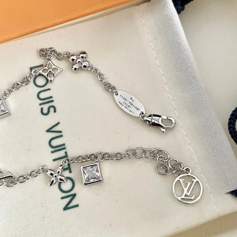Louis Vuitton Bracelets Cozy 248291