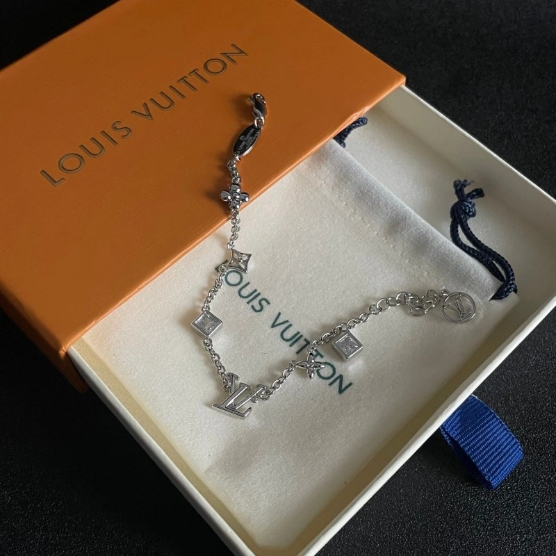 Louis Vuitton Bracelets Cozy 248291
