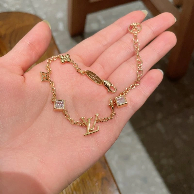 Louis Vuitton Bracelets Lightweight 248283