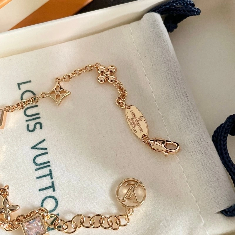 Louis Vuitton Bracelets Lightweight 248283
