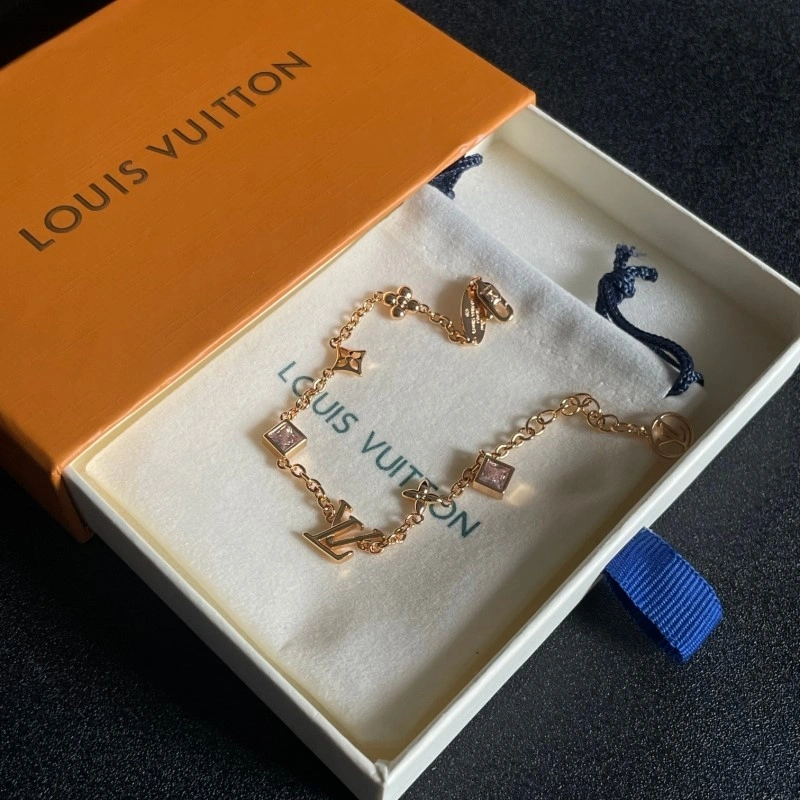 Louis Vuitton Bracelets Lightweight 248283
