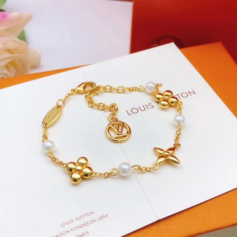 Comfortable Louis Vuitton Bracelets 248267