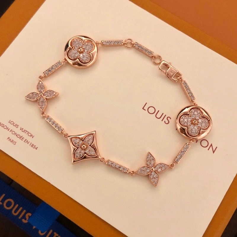 Fashionable Louis Vuitton Bracelets 248261
