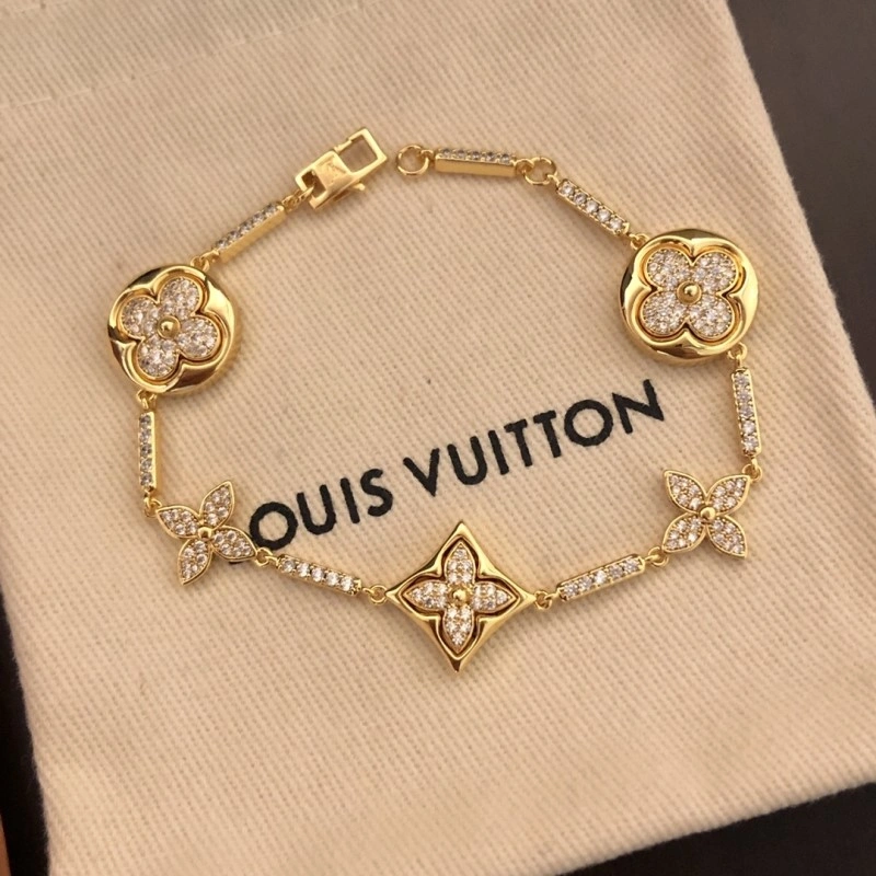 Fashionable Louis Vuitton Bracelets 248261