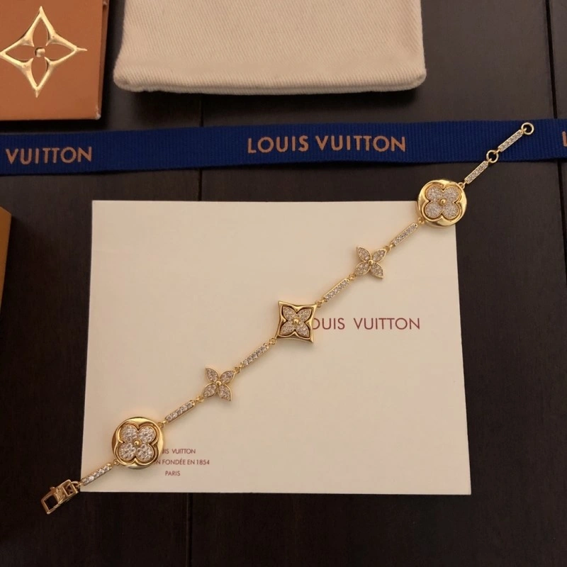 Fashionable Louis Vuitton Bracelets 248261