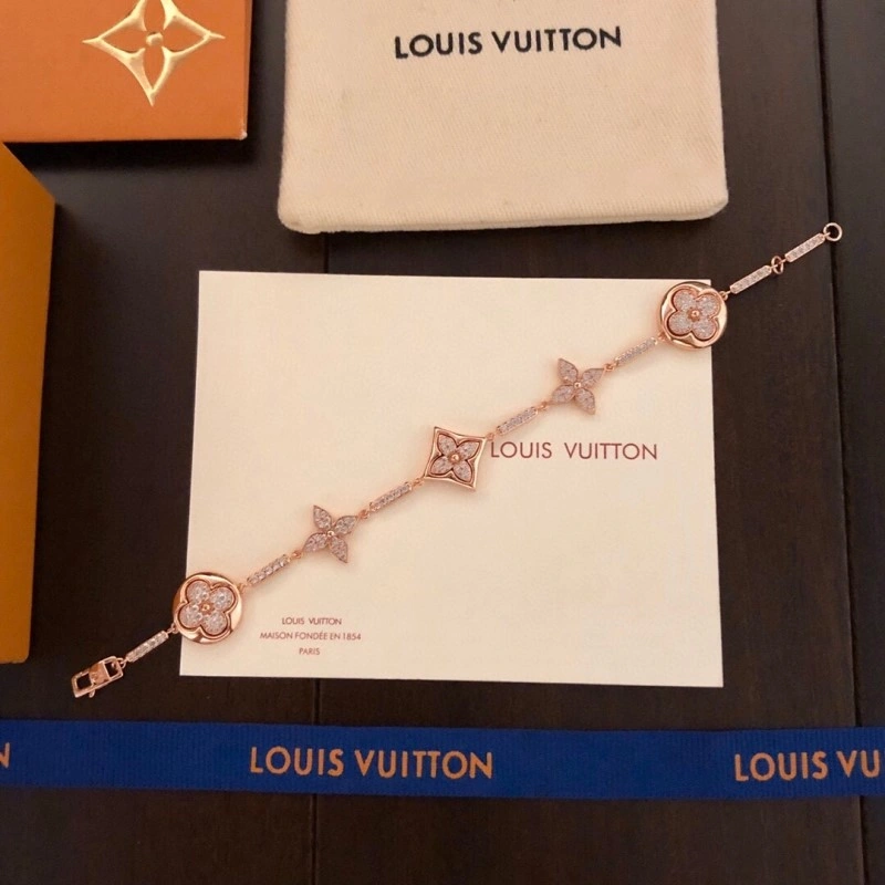 Fashionable Louis Vuitton Bracelets 248261